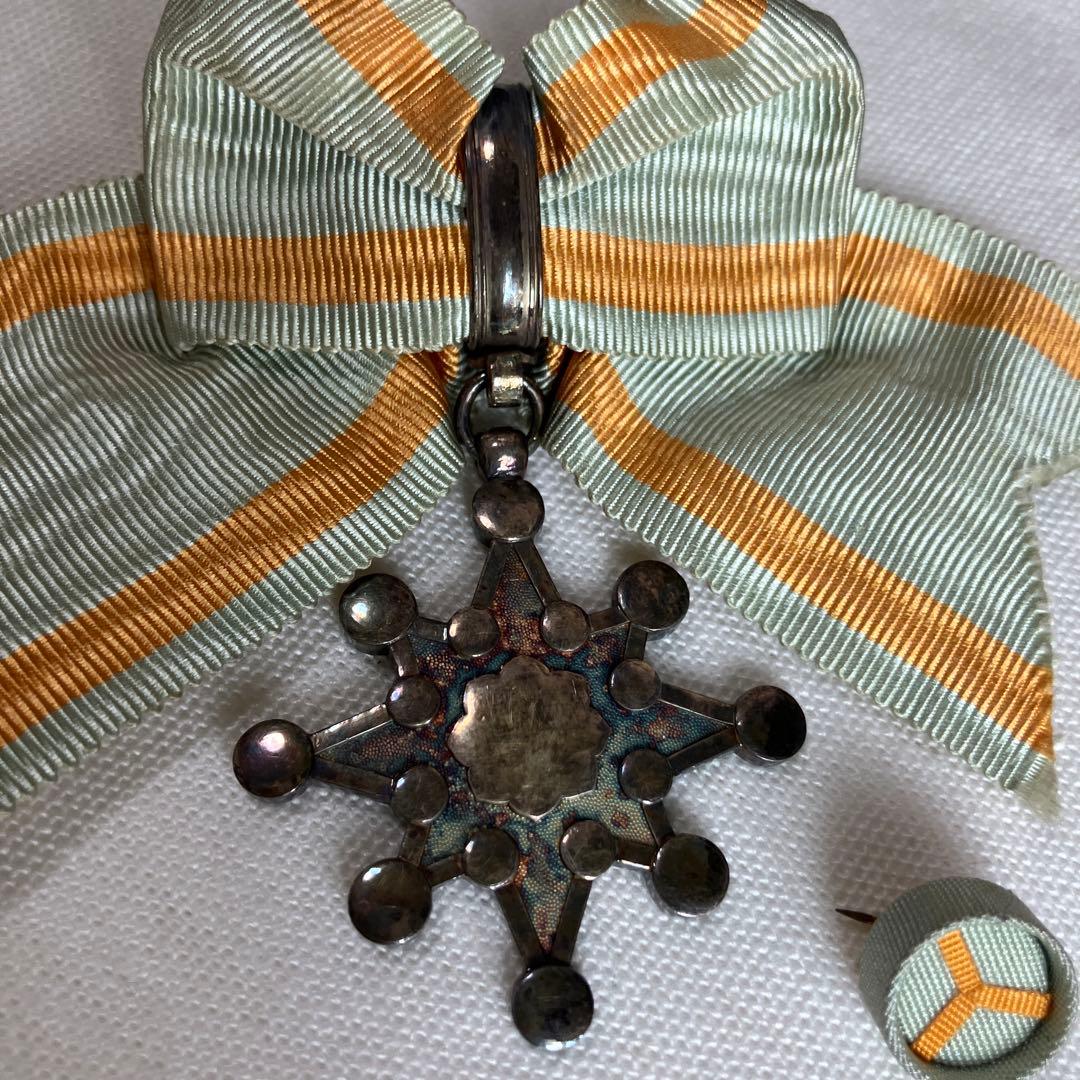 勲八等瑞宝章 支那事変従軍記章 共箱入り 勲章 記章 ヴィンテージ 希少