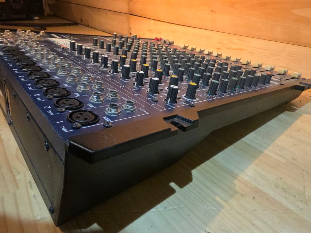 Yamaha MG166c アナログミキサー