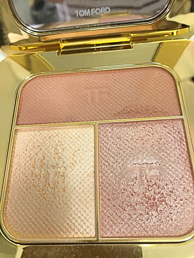 【03Aバスク】ソレイユ コントゥーリング コンパクト 19g