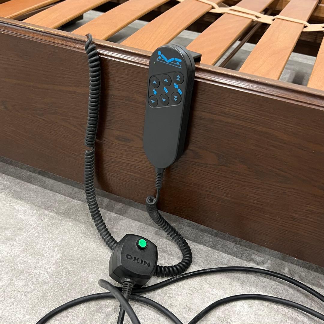 カリモク ヒュルスタ社電動リクライニングベッド ドマーニシリーズ