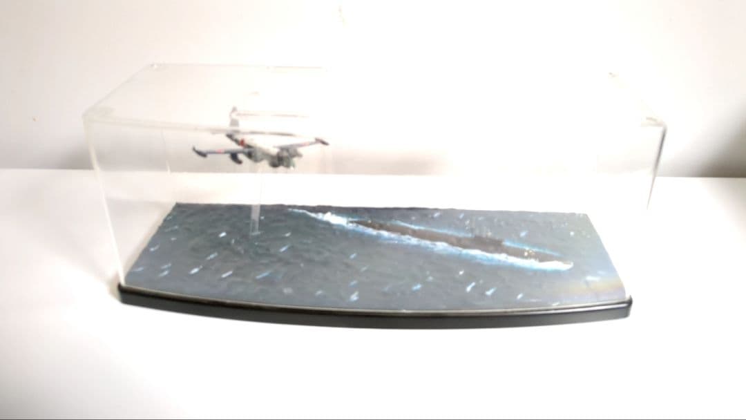 1/700 ソ連海軍潜水艦エコー級＆海上自衛隊P2V7対潜哨戒機 完成品