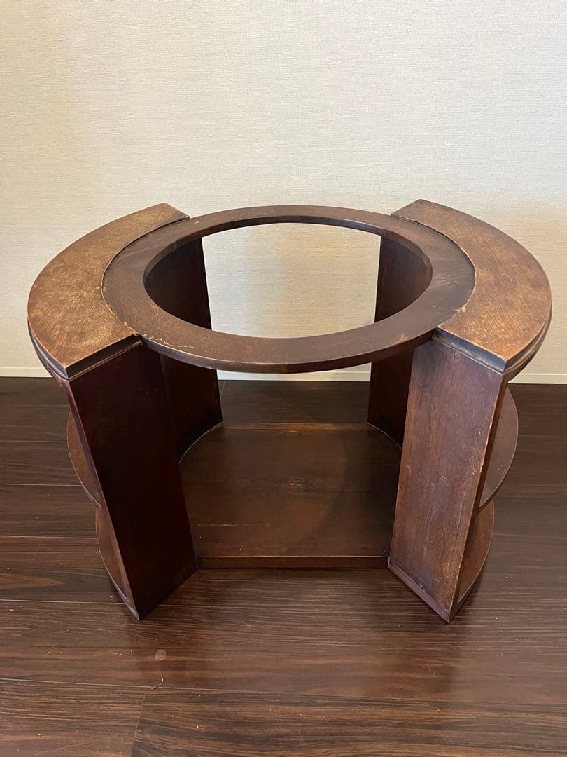 もち太郎　ベトナムにて購入　木製テーブル　アンティーク　　ガラス天板