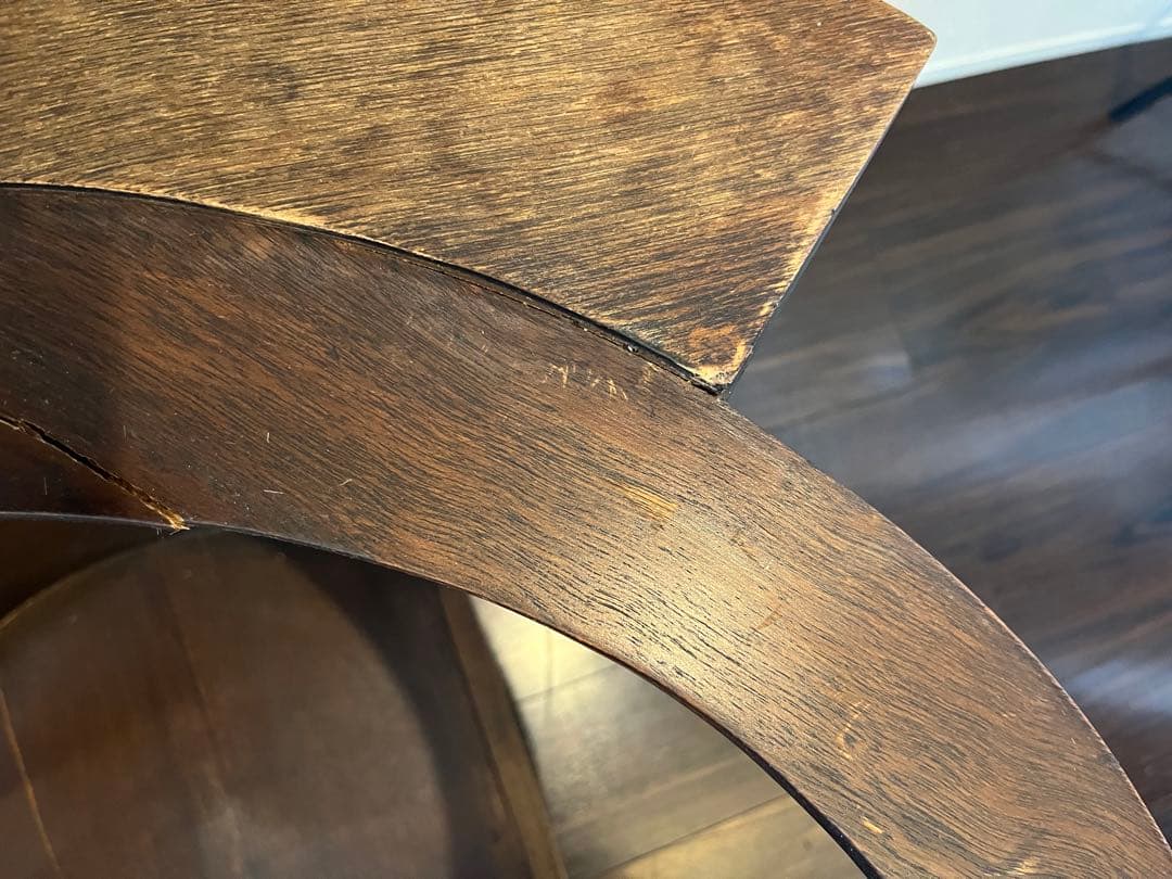 もち太郎　ベトナムにて購入　木製テーブル　アンティーク　　ガラス天板