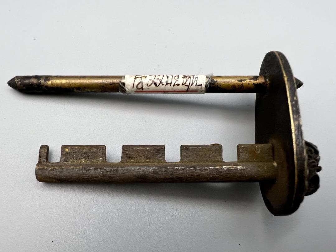 【海】中国晩清民国　からくり　錠前　銅製立体獅子文　丸4文字　古い鍵　中国骨董品