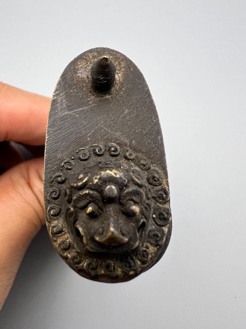 【海】中国晩清民国　からくり　錠前　銅製立体獅子文　丸4文字　古い鍵　中国骨董品