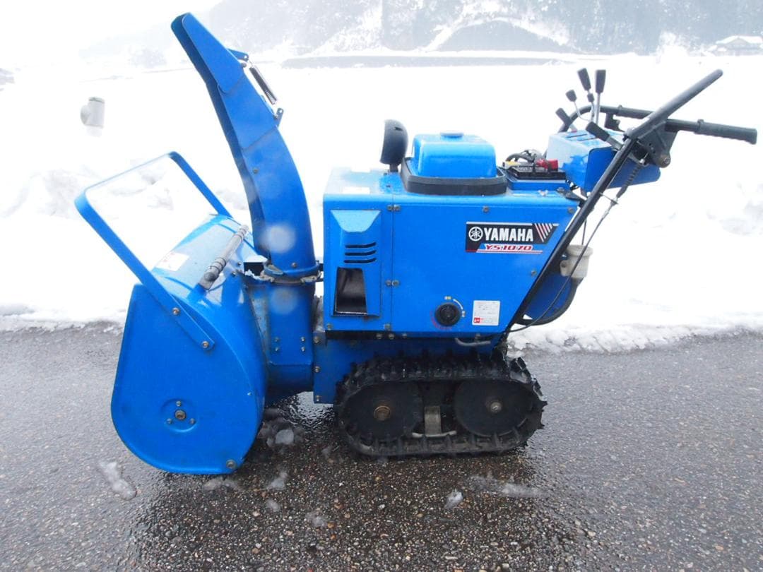 除雪機ヤマハ！！YS1070クローラー新品　実動富山、石川、金沢