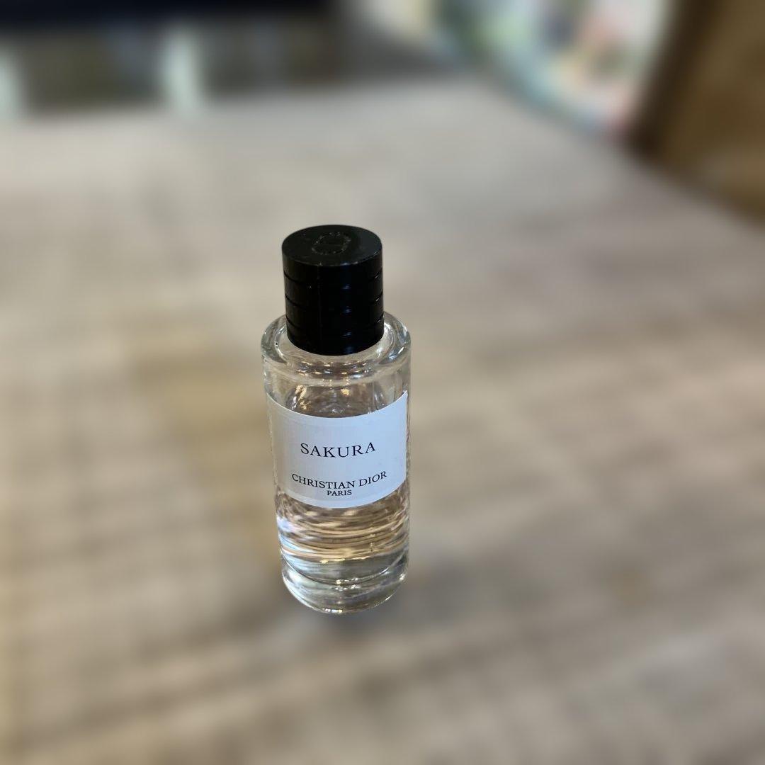 SAKURA クリスチャン・ディオール 香水 - メルカリ