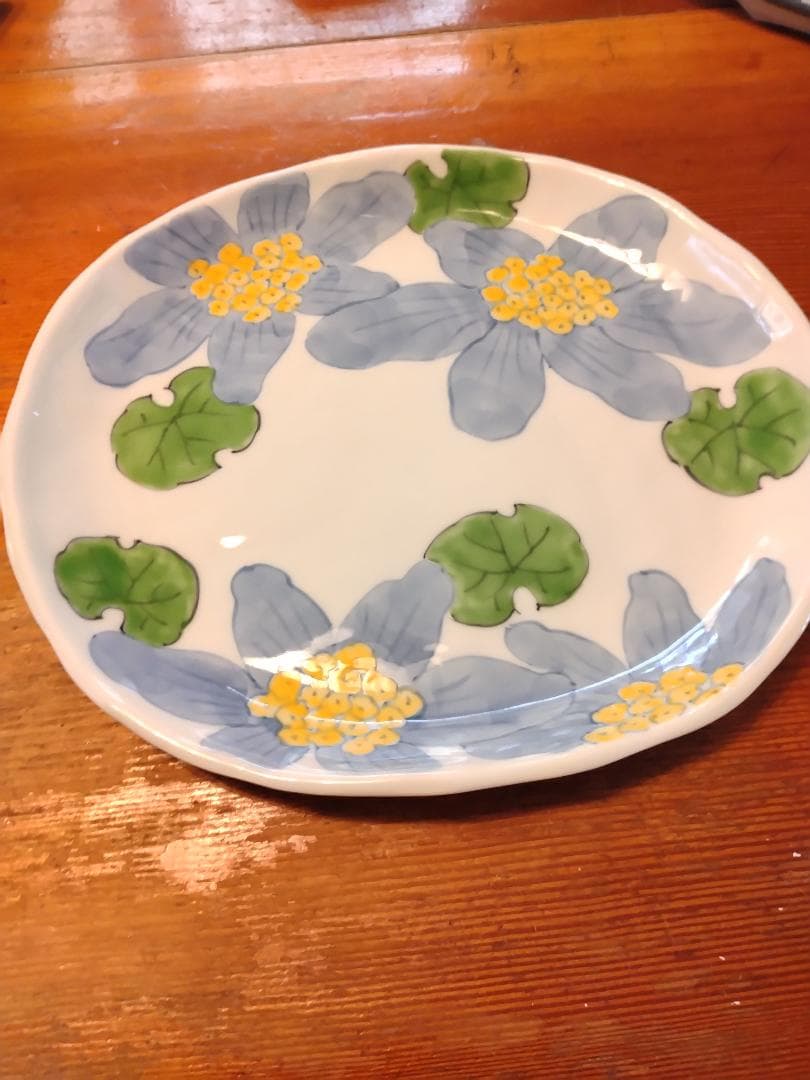 手描き青い花の陶磁器プレート有田泰山窯 - メルカリ