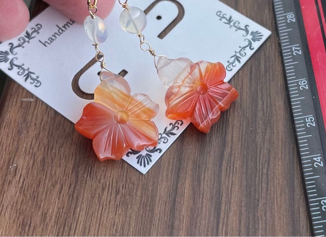 大ぶりカーネリアンオーキッドフラワーのピアスチャーム