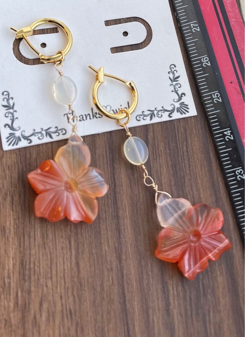 大ぶりカーネリアンオーキッドフラワーのピアスチャーム