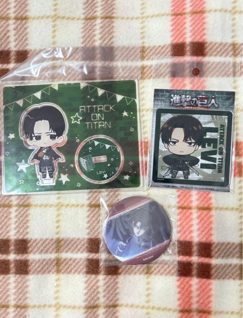 進撃の巨人 リヴァイ まとめ売り - メルカリ