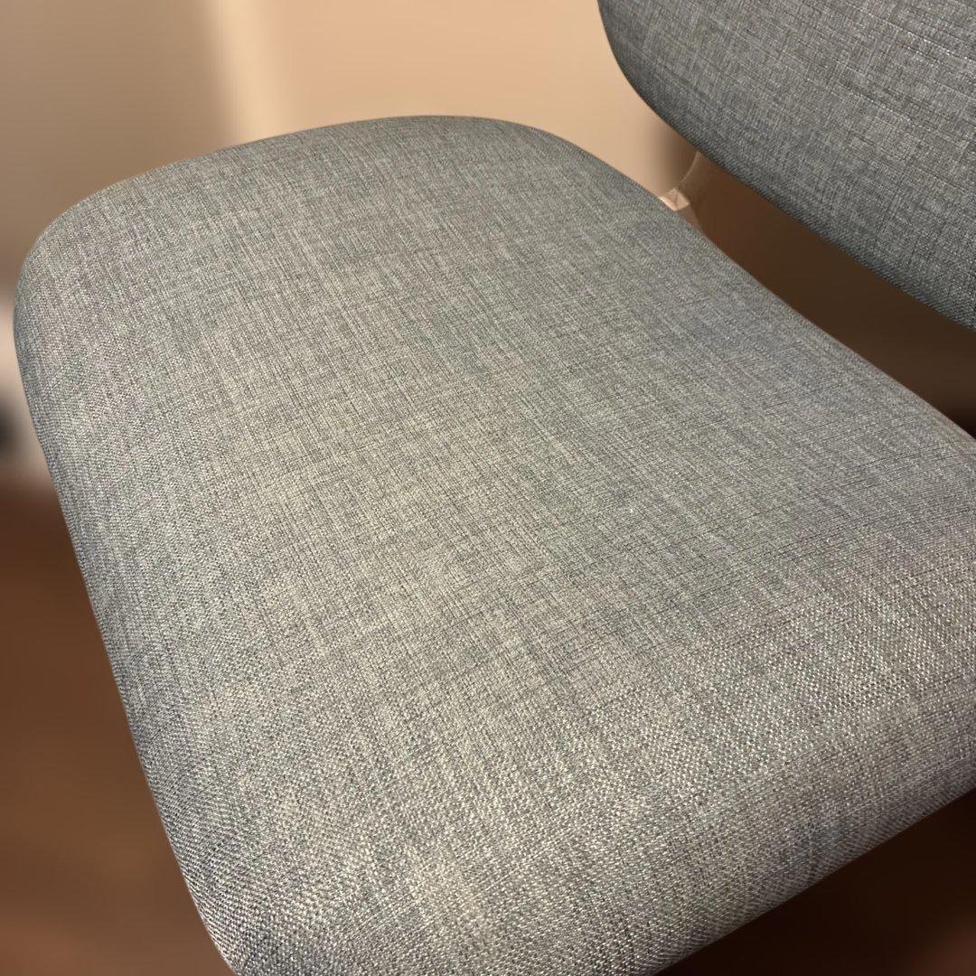 ニトリ　ダイニングチェア　ブルーorオレンジ