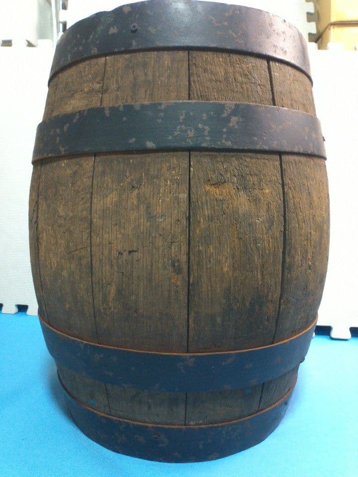 樽 サッポロ たる 空樽 直径約35cm 高さ約43cm　大阪工場 木製