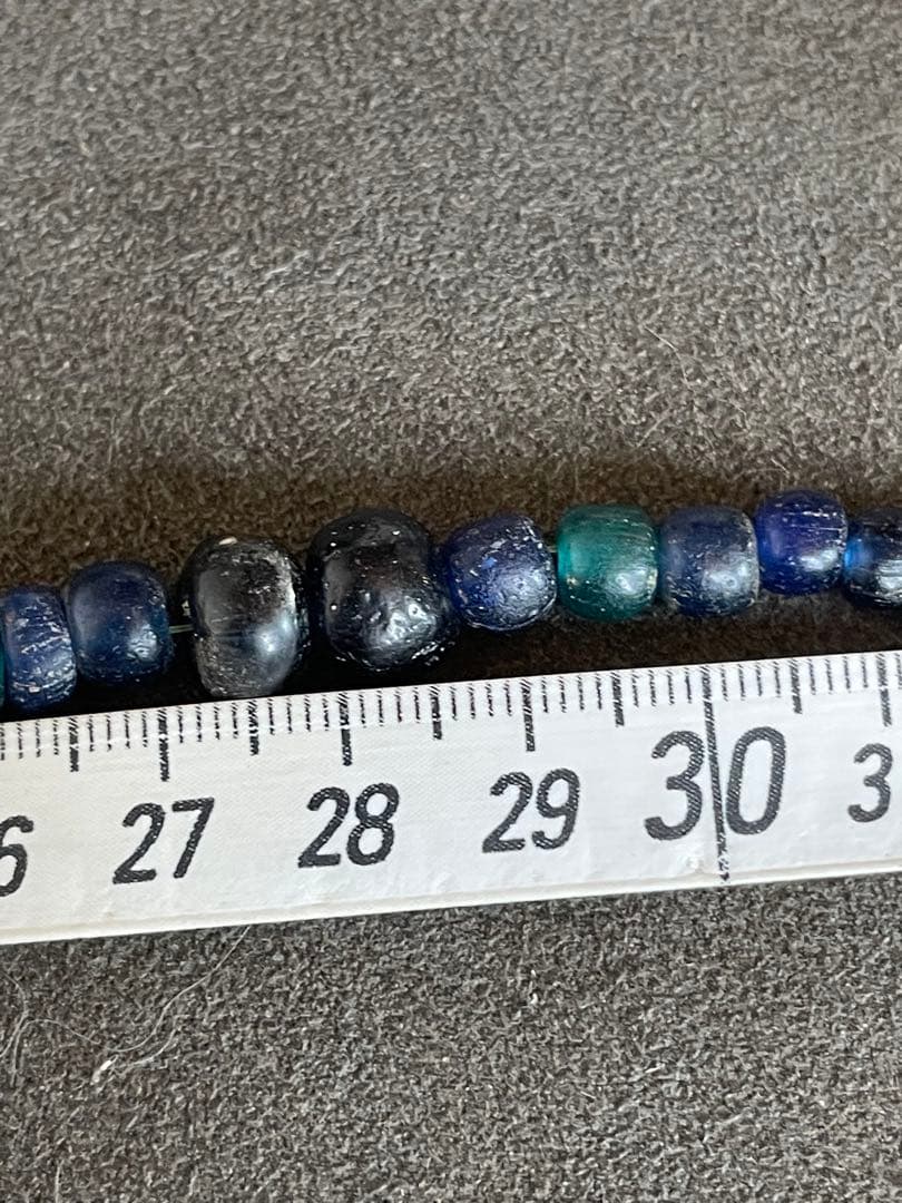 古墳時代　瑠璃玉首飾り　装飾品　出土品