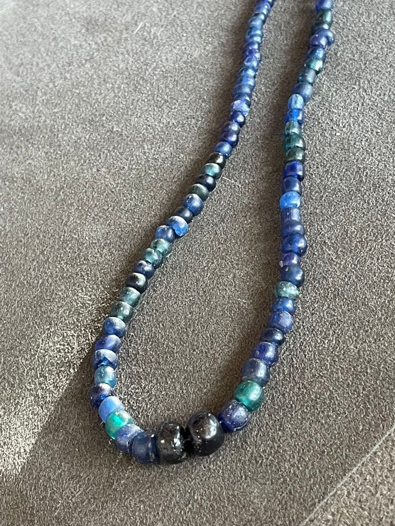 古墳時代　瑠璃玉首飾り　装飾品　出土品