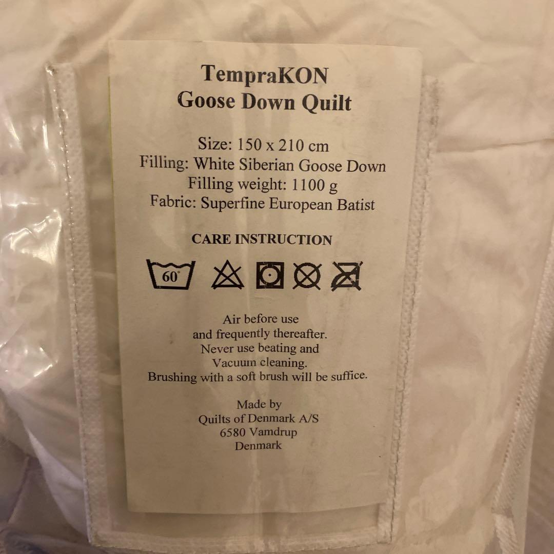 羽毛布団　定価280,000円＋税　2枚セット