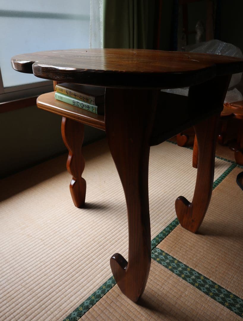 国産杉の葉っぱのテーブル　手作り