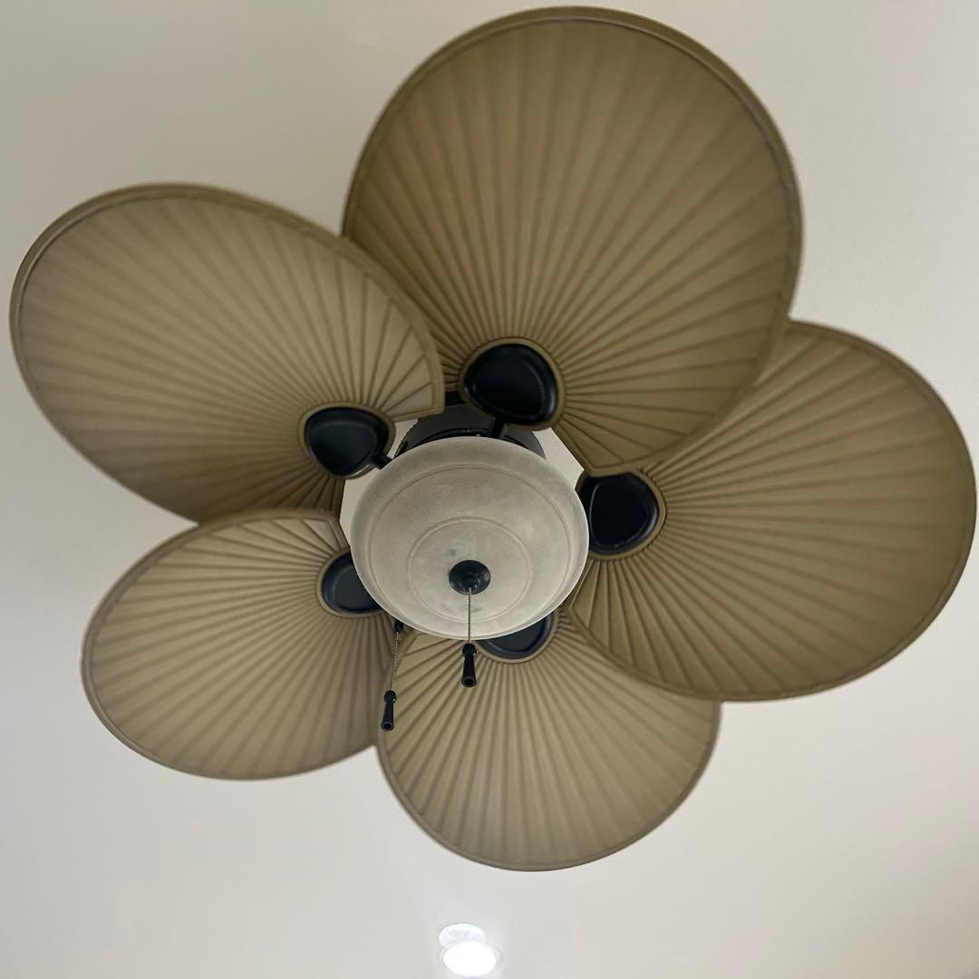 Hampton Bay ハンプトンベイ　シーリングファンライト　48インチ