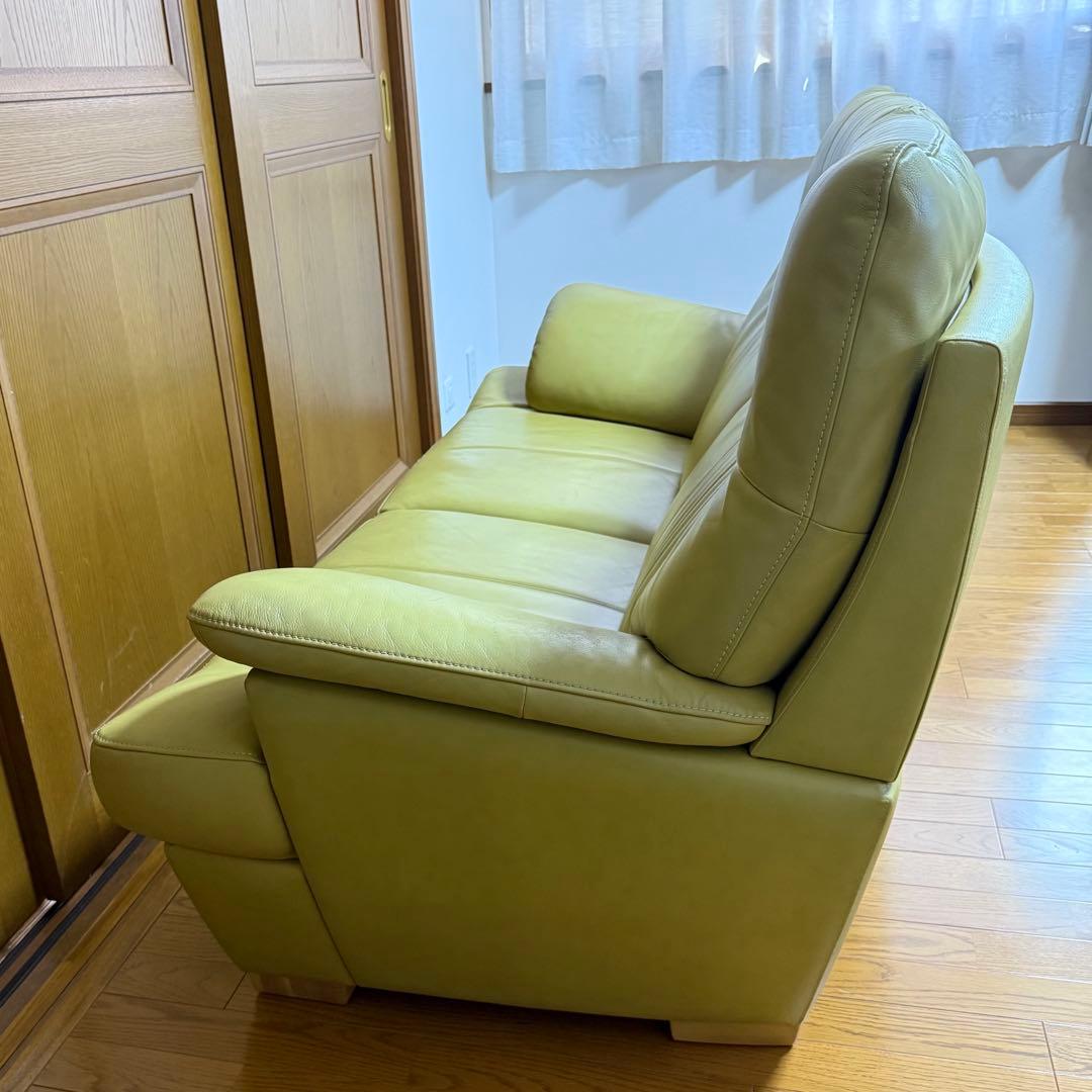 karimoku カリモク　グリーン レザー ソファ　2人掛け　黄緑　チターノ