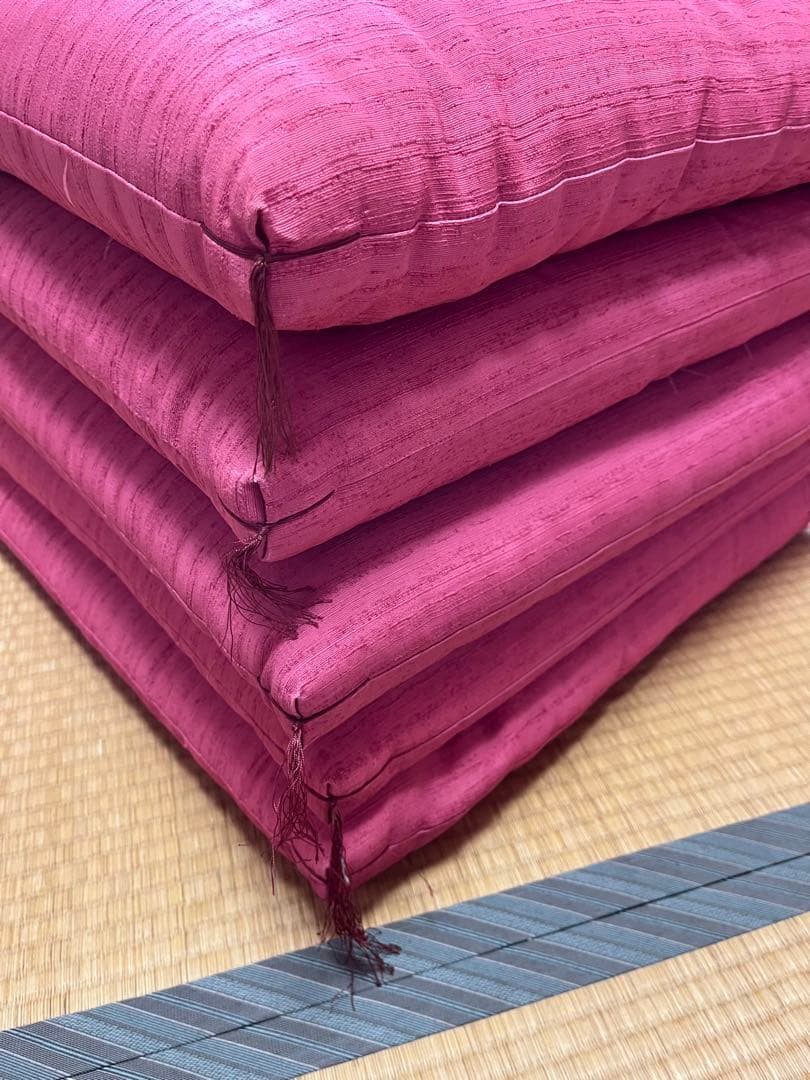 【新品未使用】高級綿入り座布団　５枚組　森英恵　５５センチ