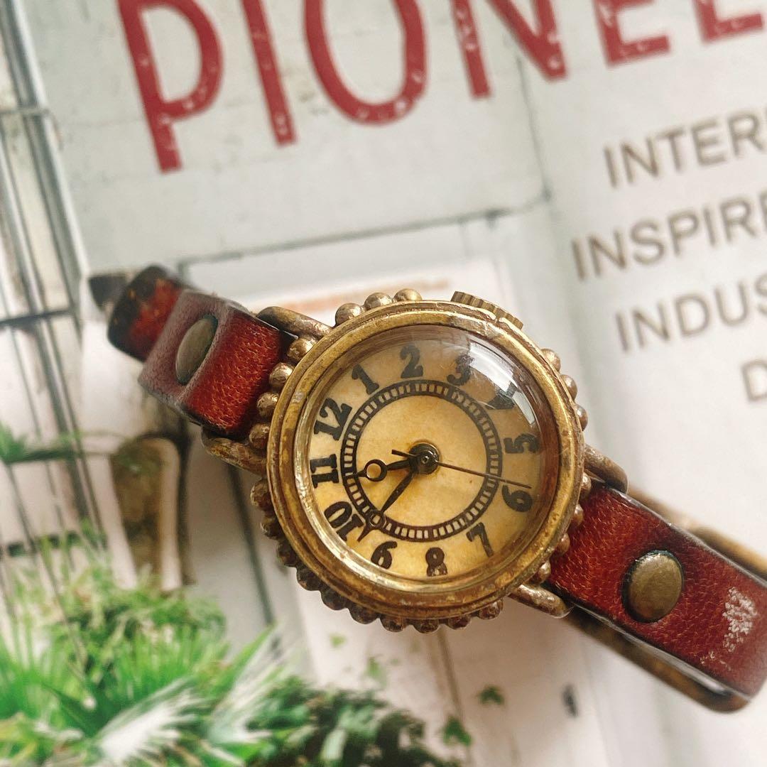 【日本製】時計職人が作ったブレスレットのような華奢腕時計