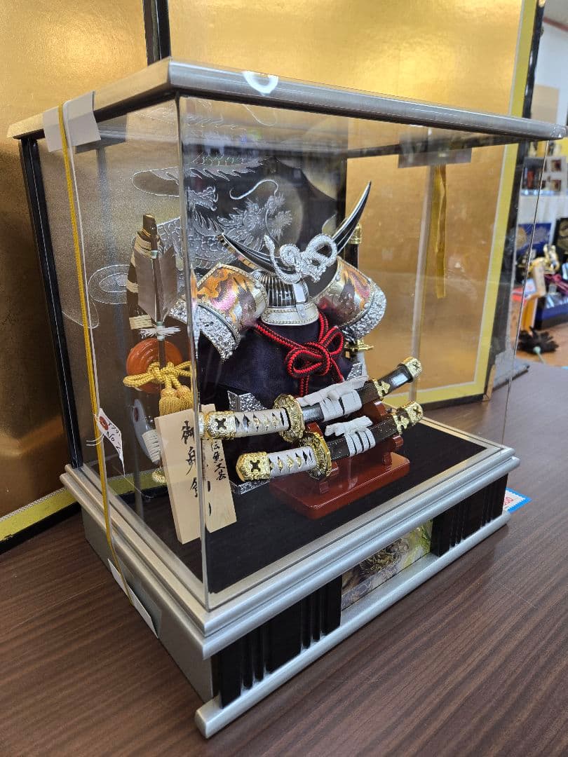 【展示品限り】五月人形　兜　伊達政宗　ケース飾り　※閉店セール　K18