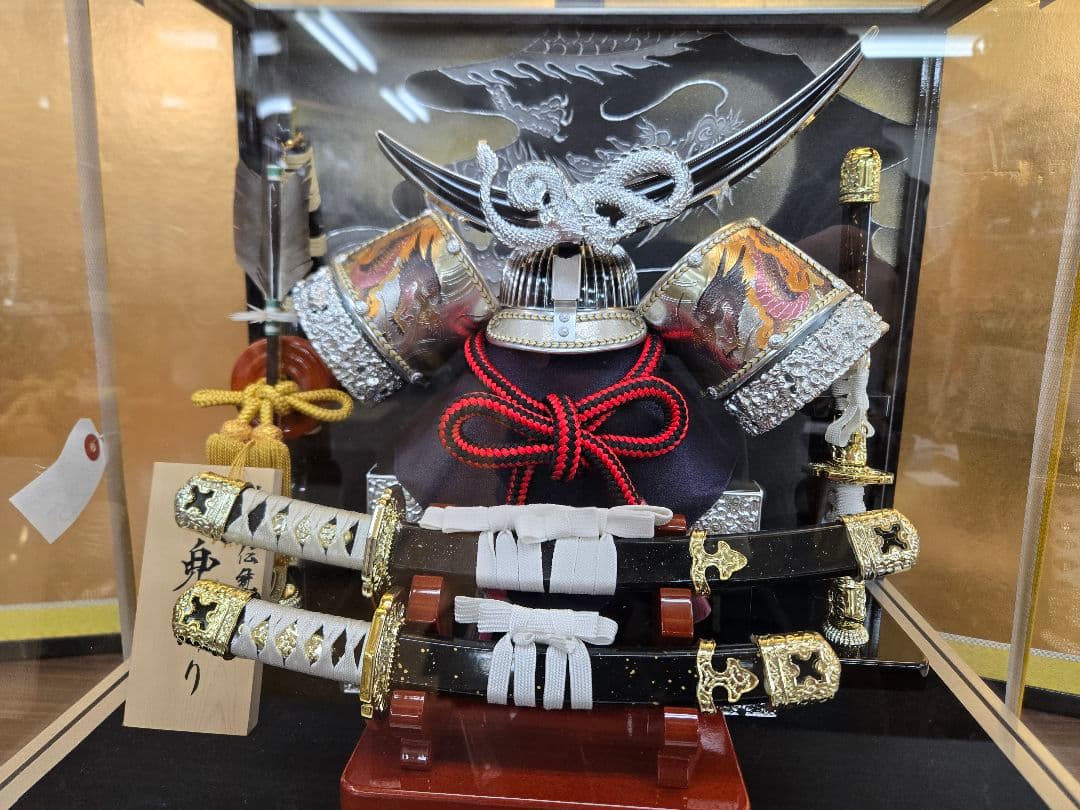 【展示品限り】五月人形　兜　伊達政宗　ケース飾り　※閉店セール　K18