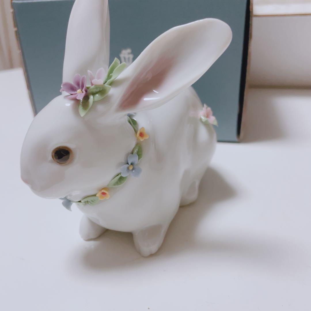 卯年　新品　リヤドロ　LLADRO 花飾りの白うさぎ