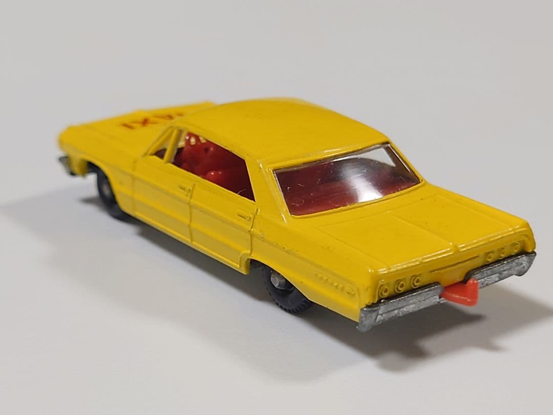 MATCHBOX No.20 CHEVROLET IMPALA TAXI:黄色 - メルカリ