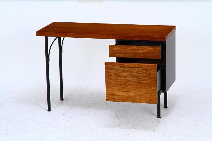 《新品・送料無料》デスク　レアル