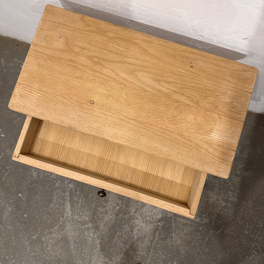 年末年始saleヴィンテージ　木製サイドテーブル　引き出し付き　剥離