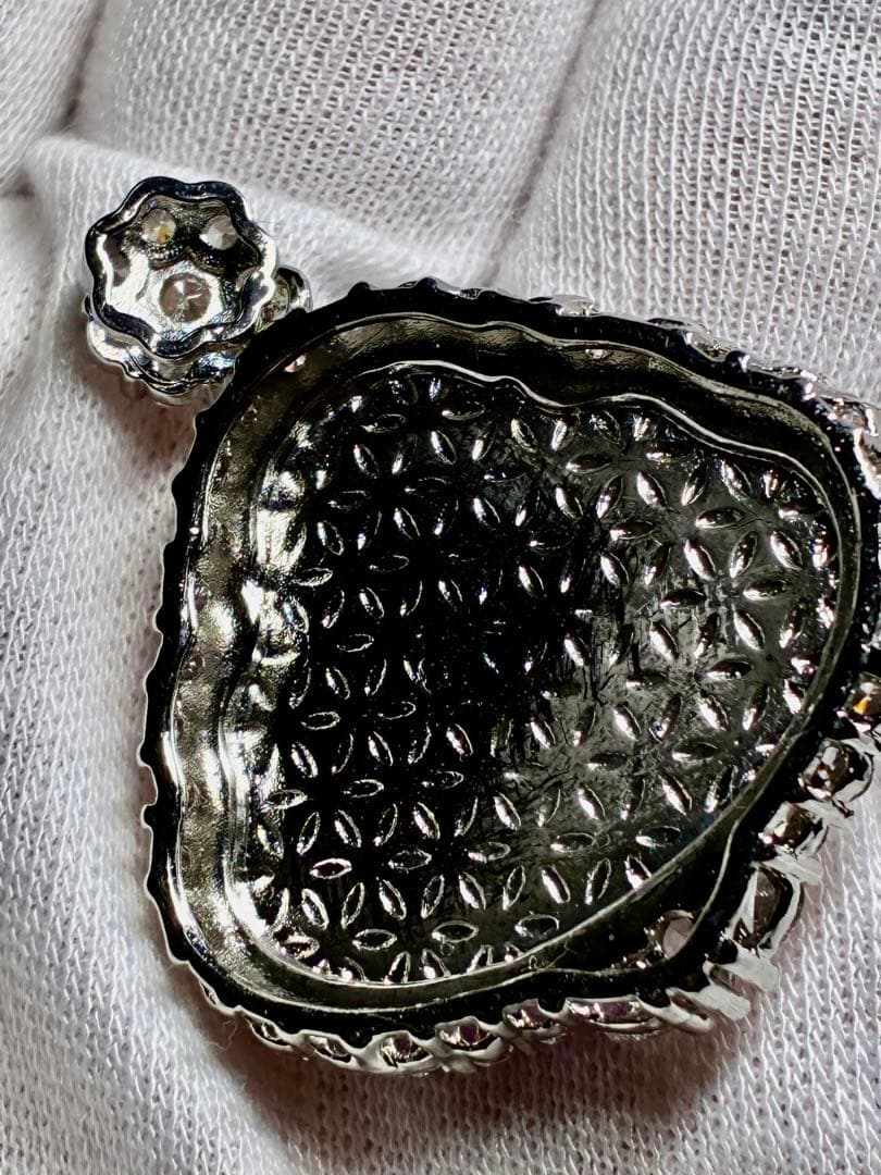 天然石　紫翡翠原石　極細工彫刻高氷種ヒスイ　アンティーク　佛像ヒスイペンダント