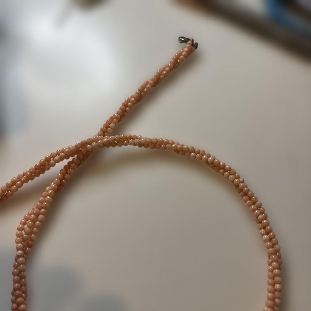 グルってなってる！ジューンてなる！サンゴのネックレス！綺麗！