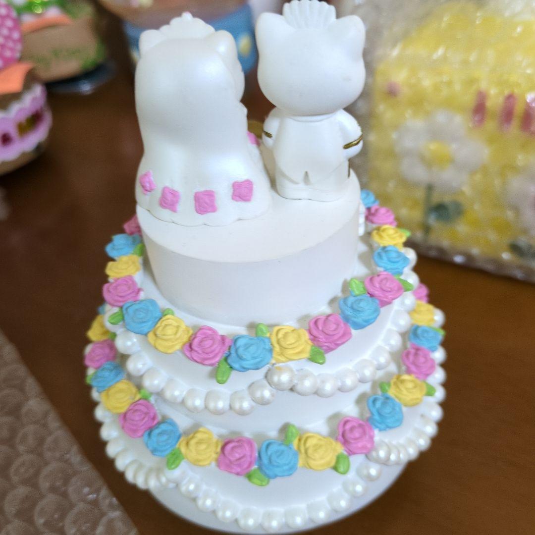 ハローキティ ウェディングケーキ オルゴール