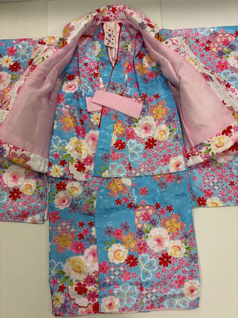 七五三　3歳女の子　着物・被布セット　爽やか水色着物　白い桜　雪輪　鹿子柄　新品