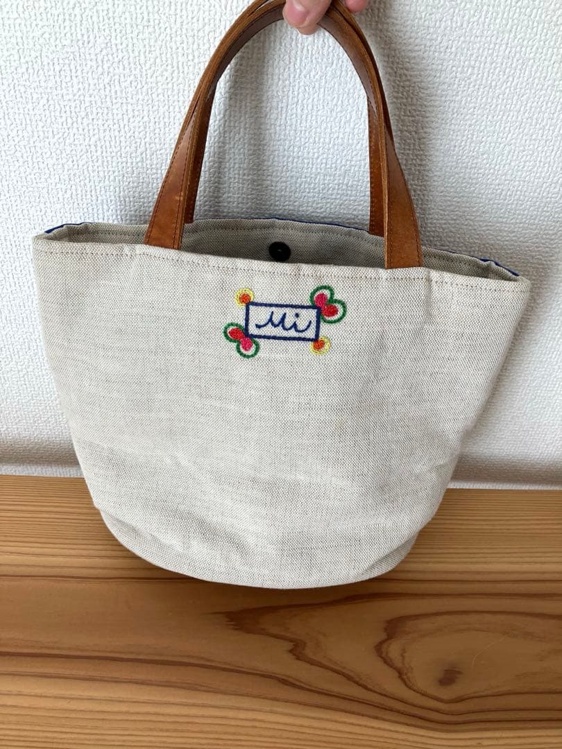刺繍バッグ