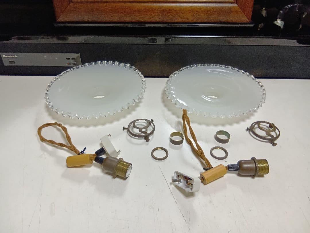 クラシック　フリルドレープ　乳白硝子　真鍮ベース　ペンダント　ランプ