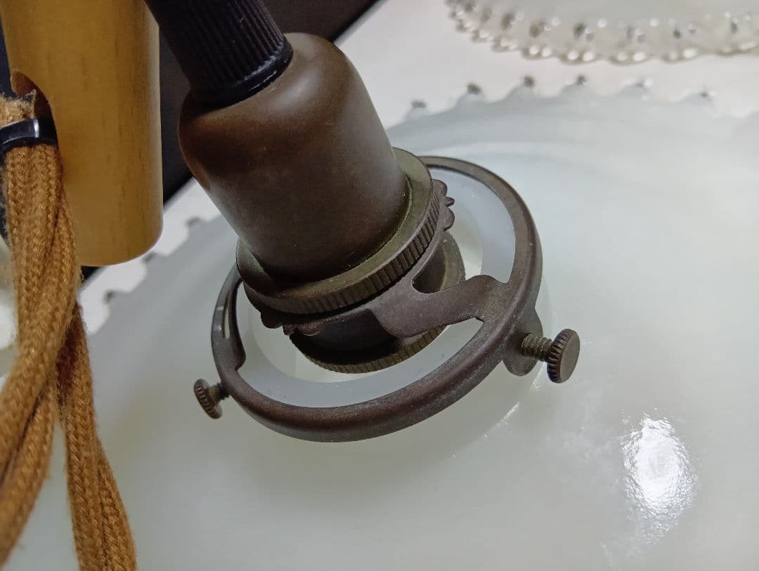 クラシック　フリルドレープ　乳白硝子　真鍮ベース　ペンダント　ランプ