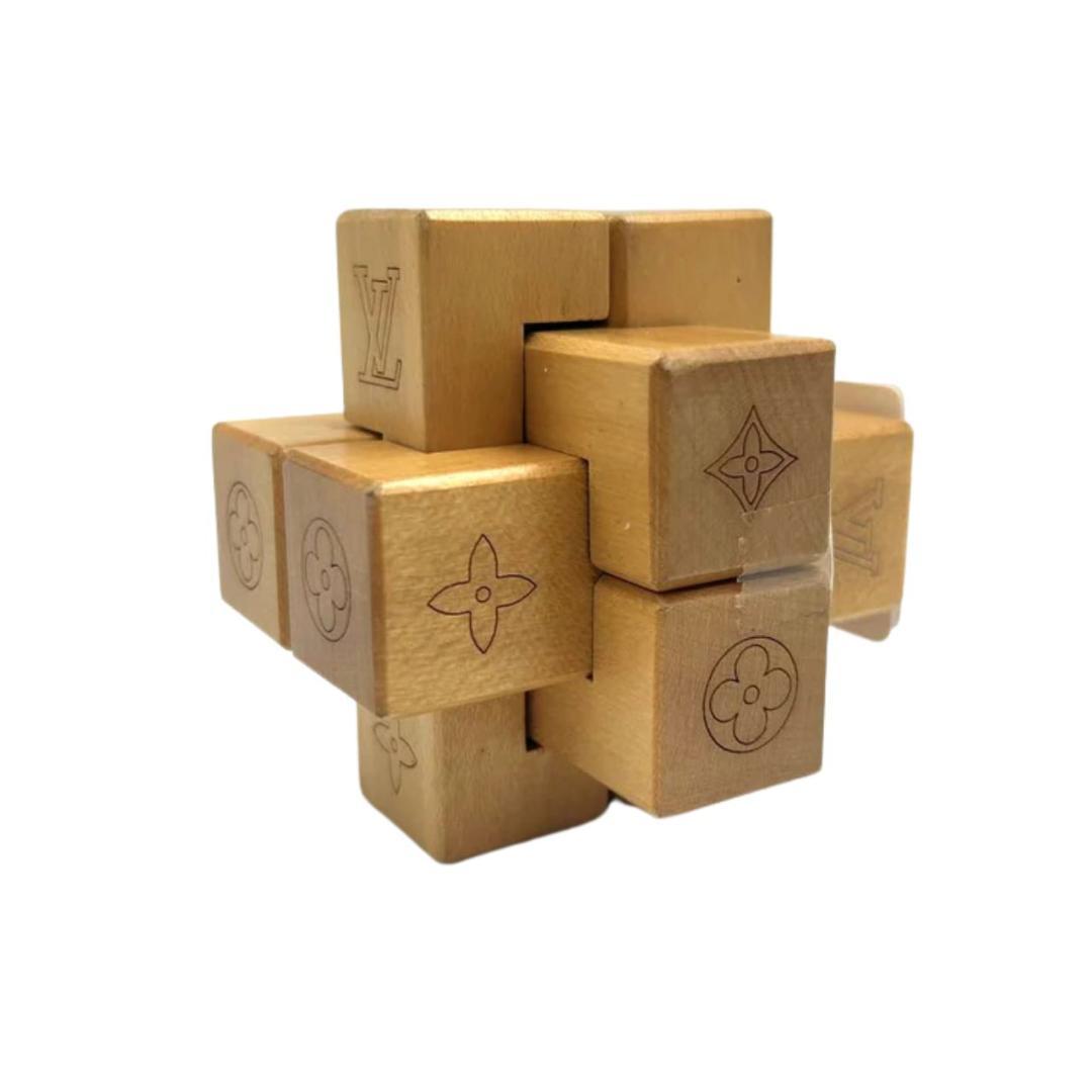 LOUIS VUITTON ルイヴィトン ノベルティ 積み木 立体パズル