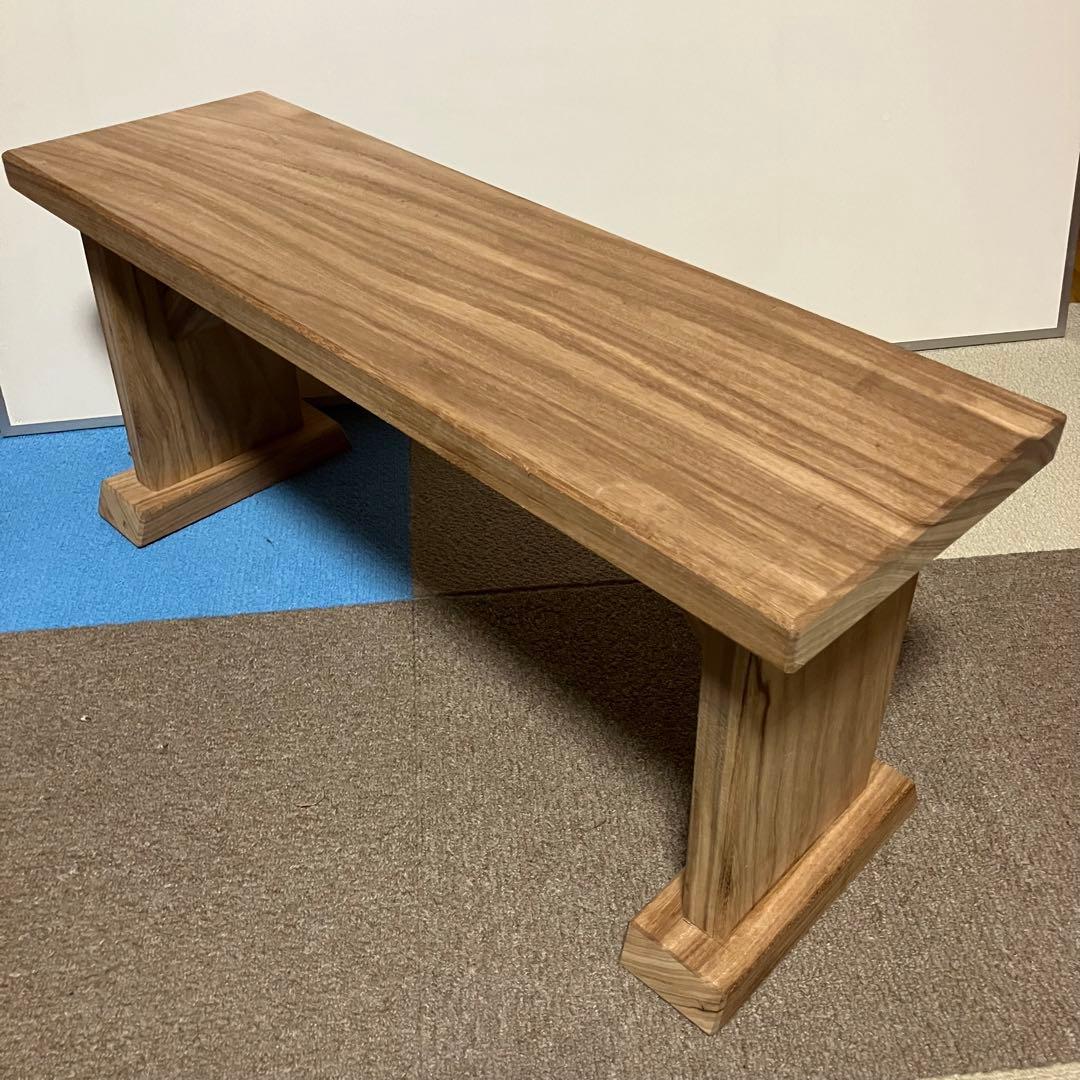 ケヤキのベンチ