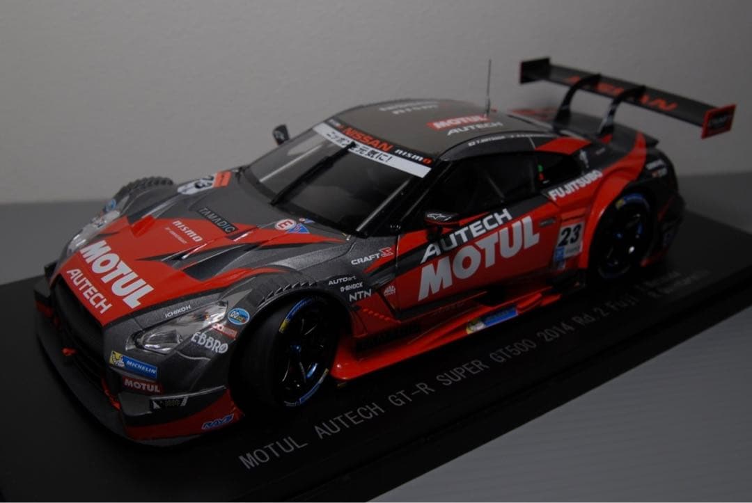 エブロ スーパーGT モチュール オーテック GTR 1/18 ミニカー 赤