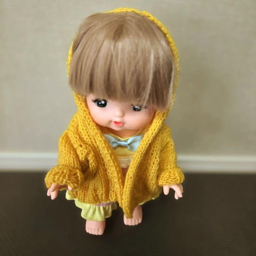 ポートフォリオ(^^)幼児向け人形☆フード付きニットコート☆001