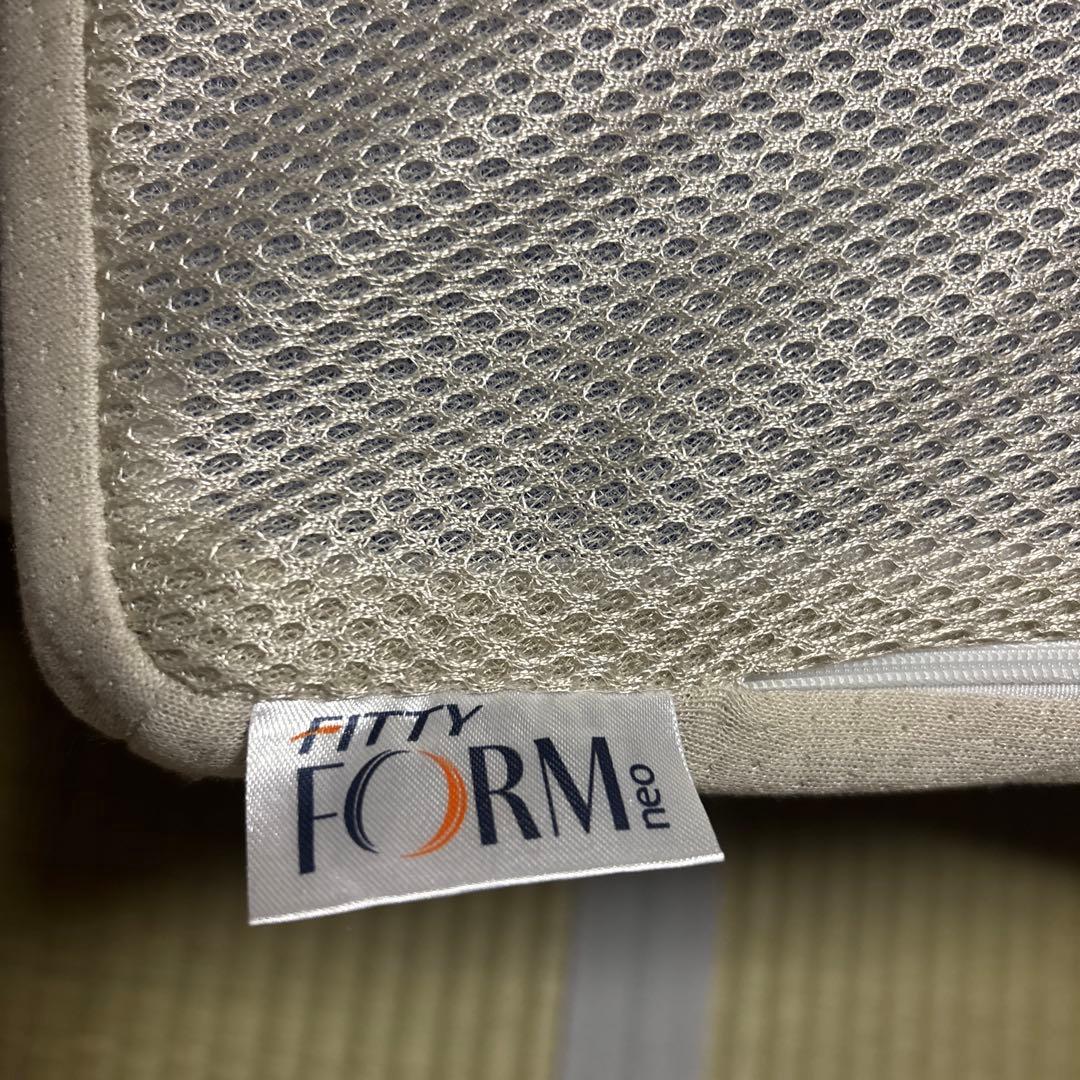 西川　フィッティーフォームネオ マットレスパッド（マットレストッパー）