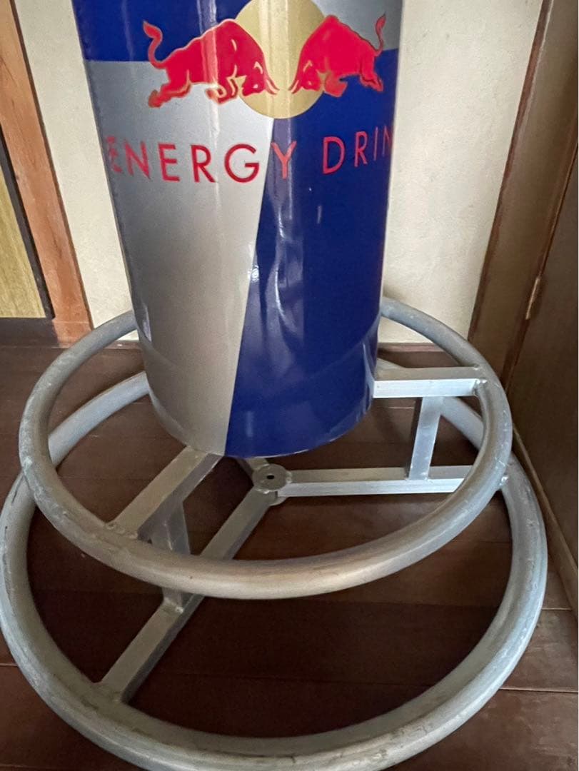 Red Bull エナジードリンク缶デザイン カウンターテーブル非売品