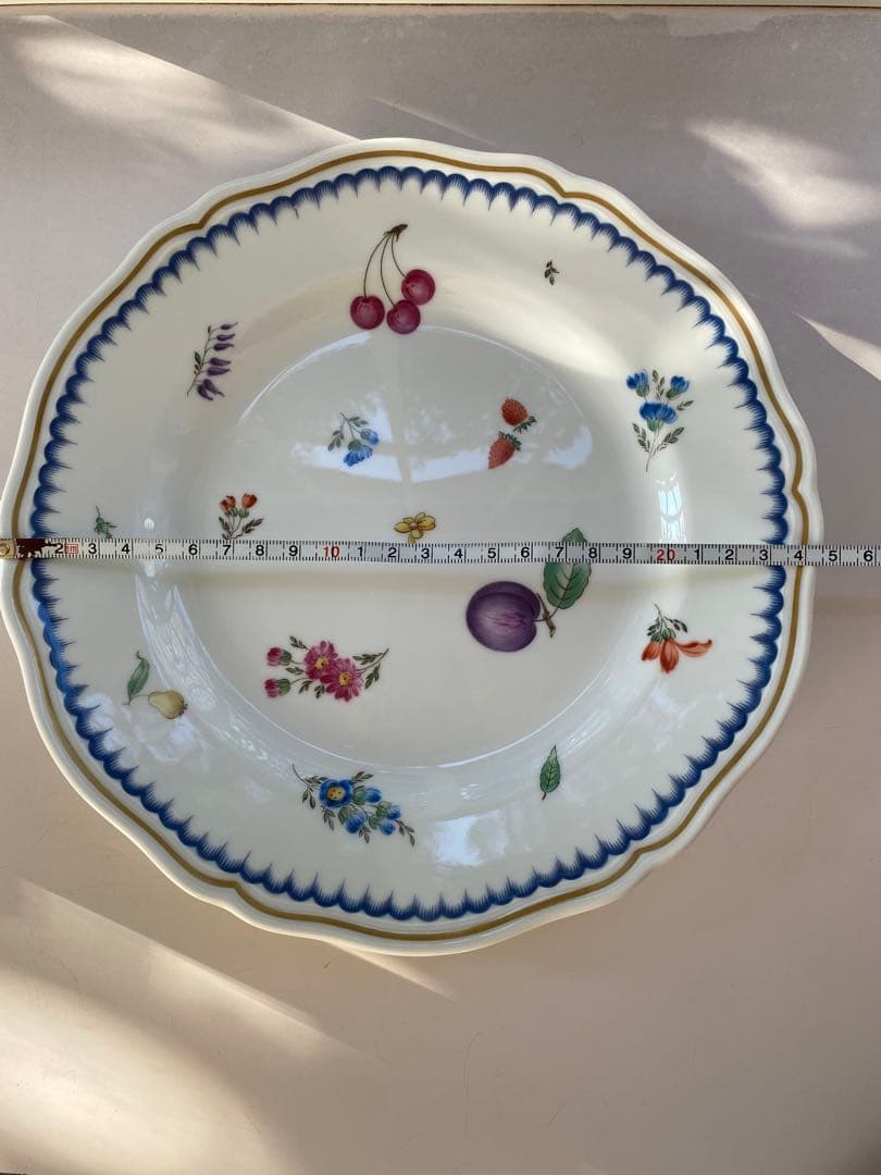 フルーツと花のデザイン皿 24.5cm 2枚セット