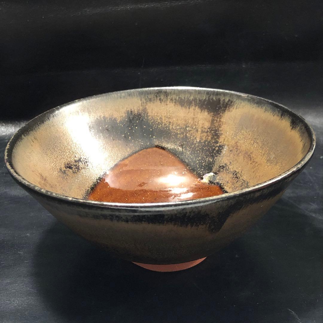 美しい古美術◼️蔵から、凄い美しい黒とカーキ色に茶の3色の抹茶茶碗が出て来ました。 抹茶茶碗 深緑釉薬 1個 鈴鹿園