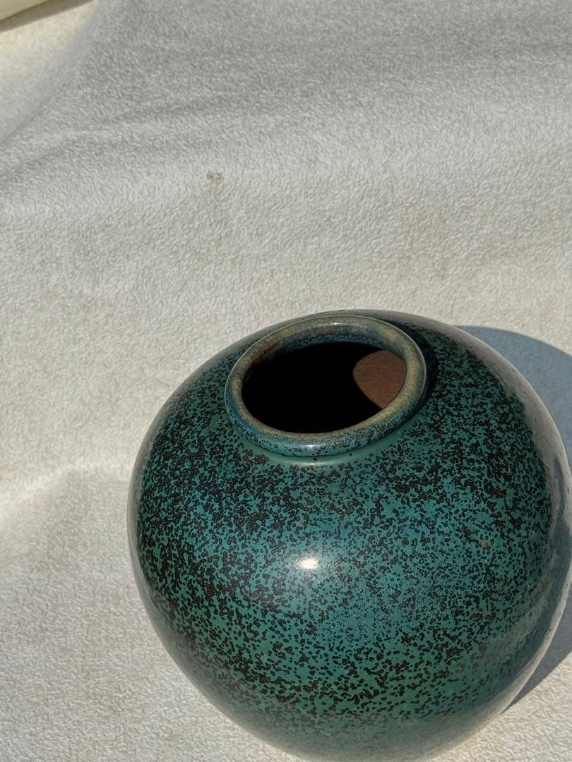 青緑色スポット模様の陶器花瓶