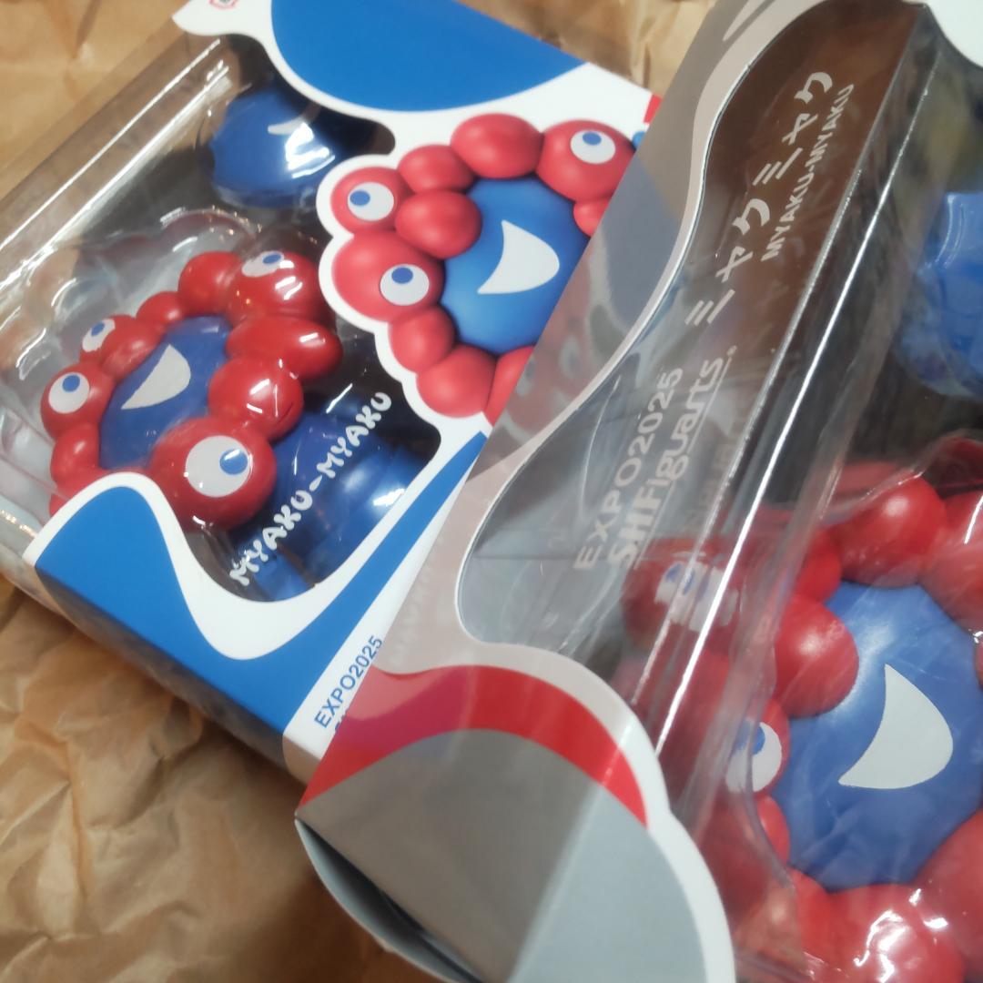 ミャクミャクフィギュアーツ　関西万博S.H.Figuarts　２個セットです✿