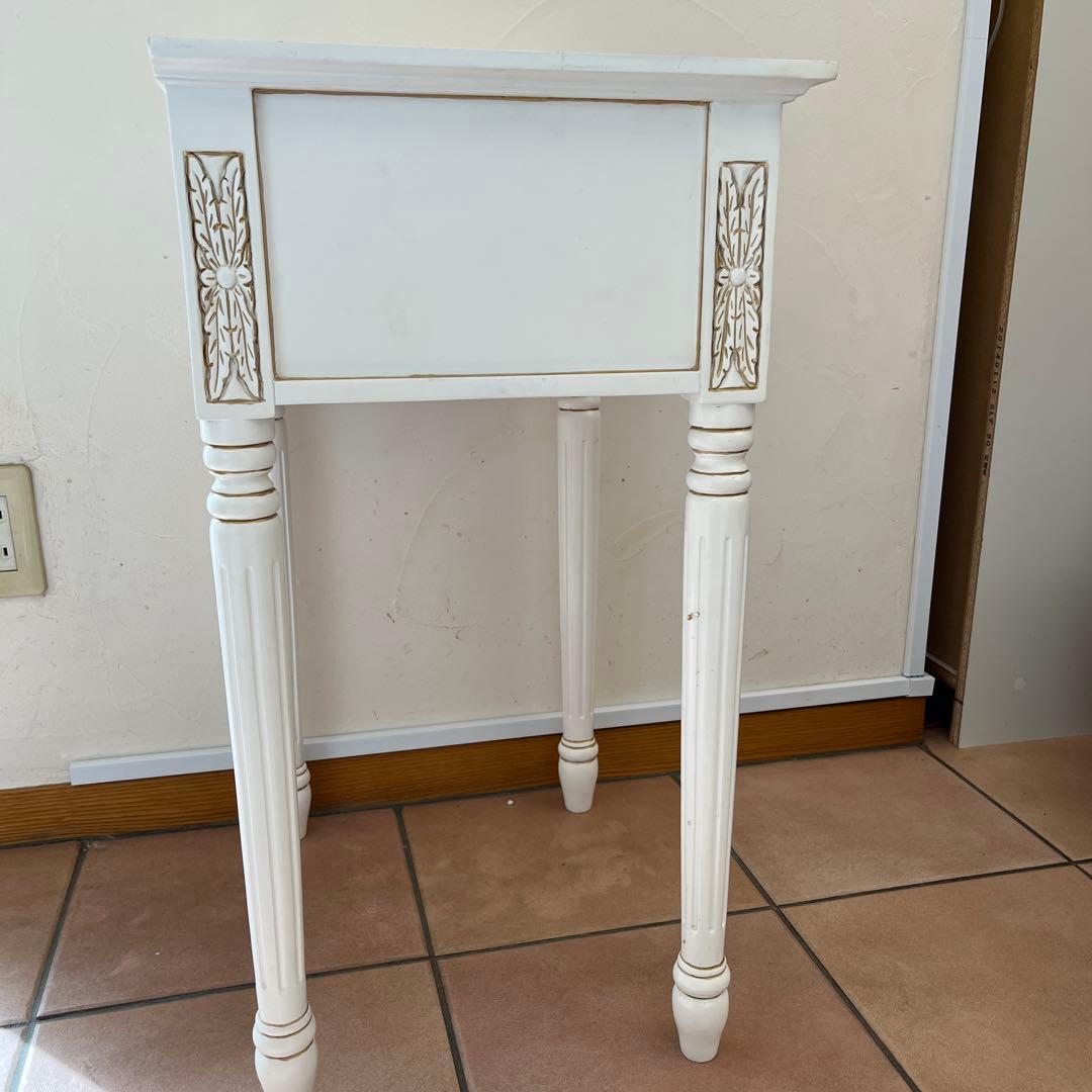 輸入家具　サイドテーブル