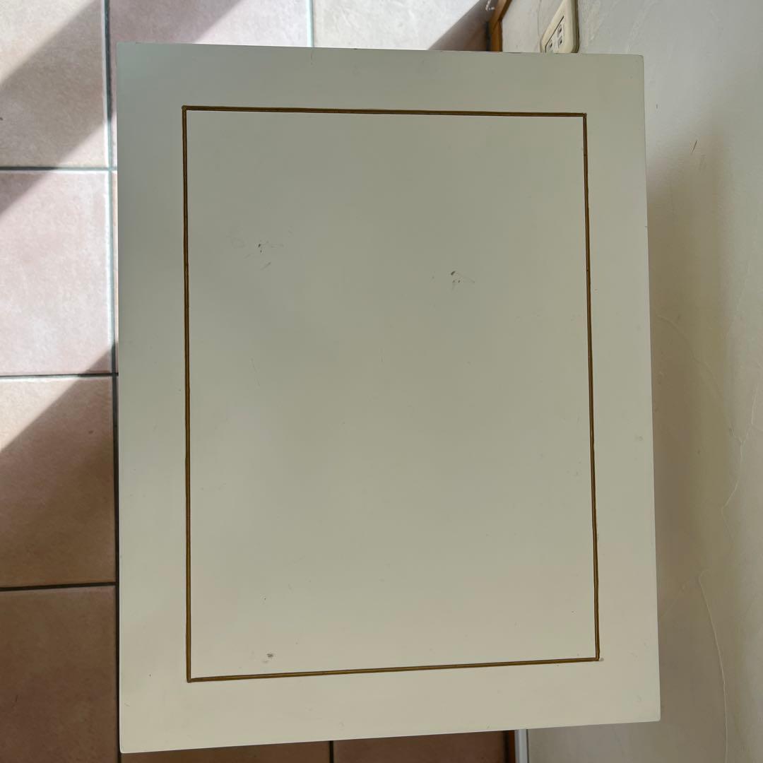 輸入家具　サイドテーブル